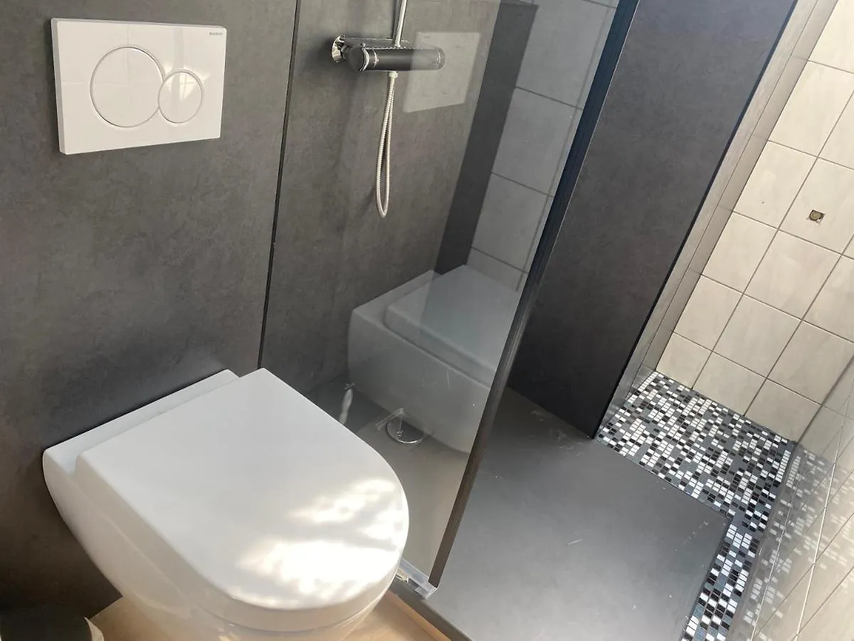 Hotel Petite Koenigsallee Self Check-In Düsseldorf 3*,