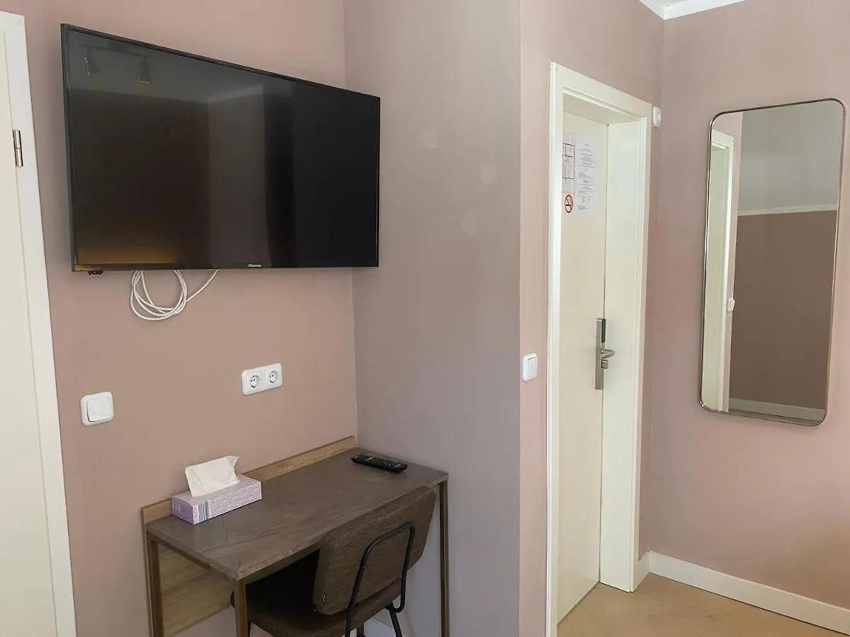 Hotel Petite Koenigsallee Self Check-In Düsseldorf Almanya