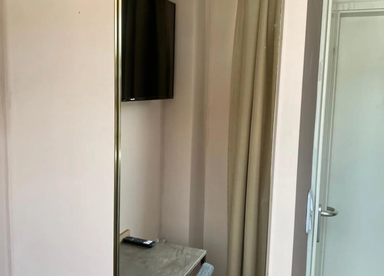 Hotel Petite Koenigsallee Self Check-In Düsseldorf 3*,
